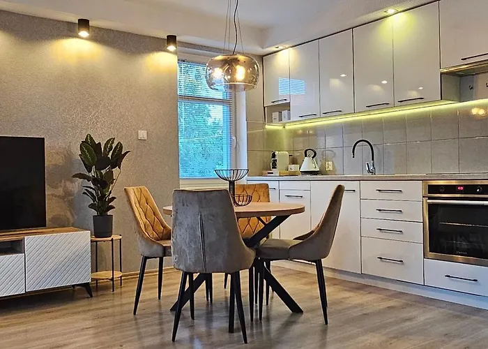 Apartament W Centrum Z Widokiem Na Jeziorko
