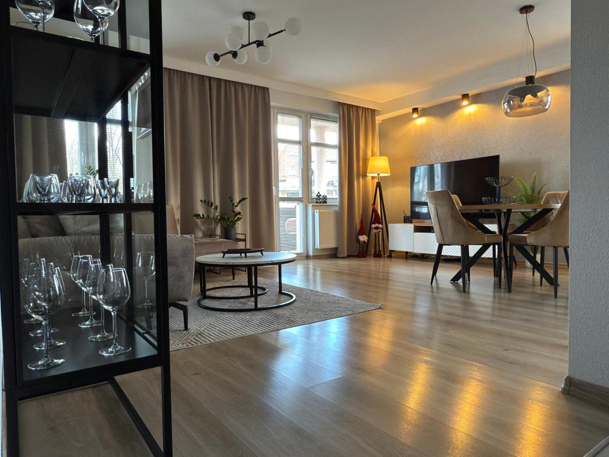 Apartment W Centrum Z Widokiem Na Jeziorko *